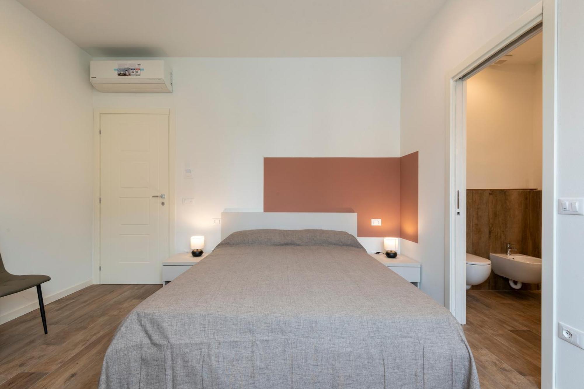Iarsera Rooms And Apartment ลุคคา ภายนอก รูปภาพ