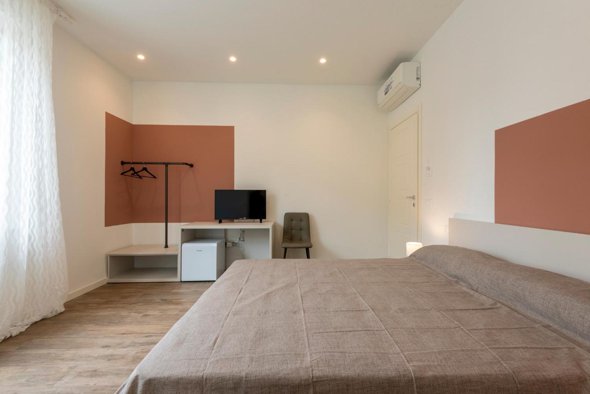 Iarsera Rooms And Apartment ลุคคา ภายนอก รูปภาพ
