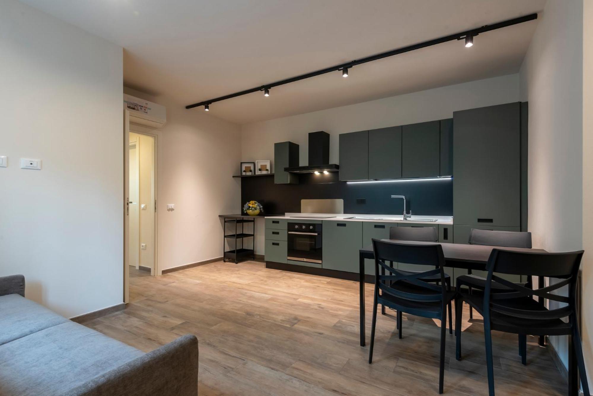 Iarsera Rooms And Apartment ลุคคา ภายนอก รูปภาพ