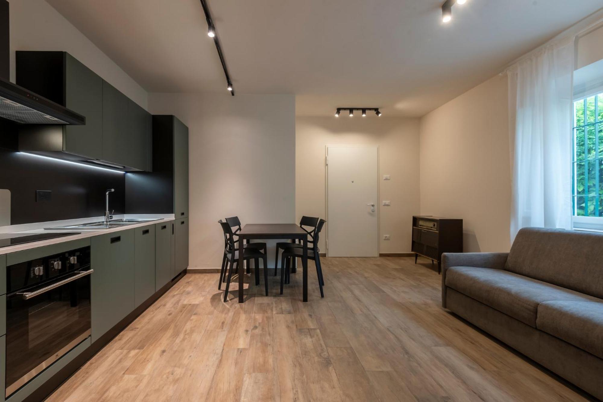 Iarsera Rooms And Apartment ลุคคา ภายนอก รูปภาพ