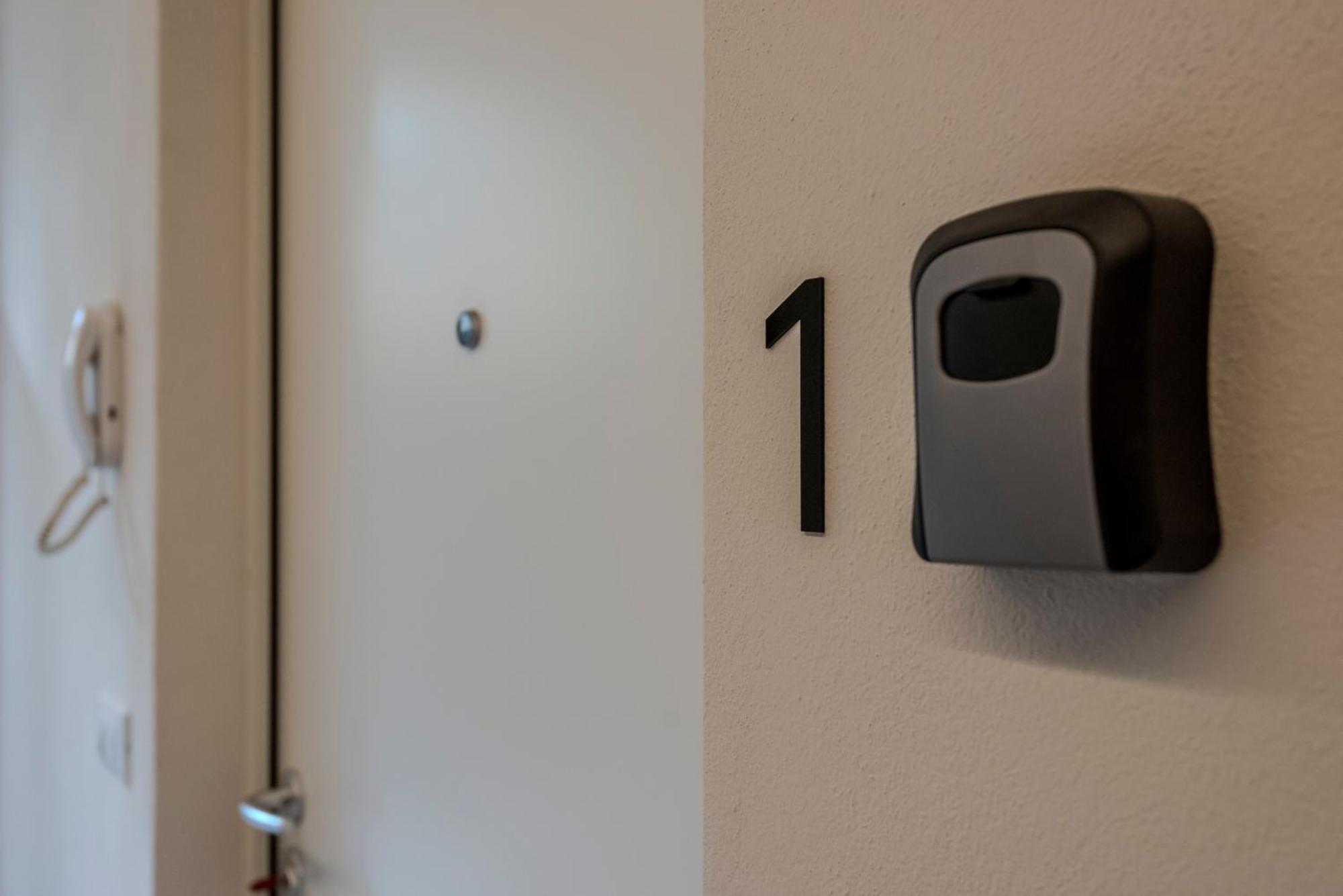 Iarsera Rooms And Apartment ลุคคา ภายนอก รูปภาพ