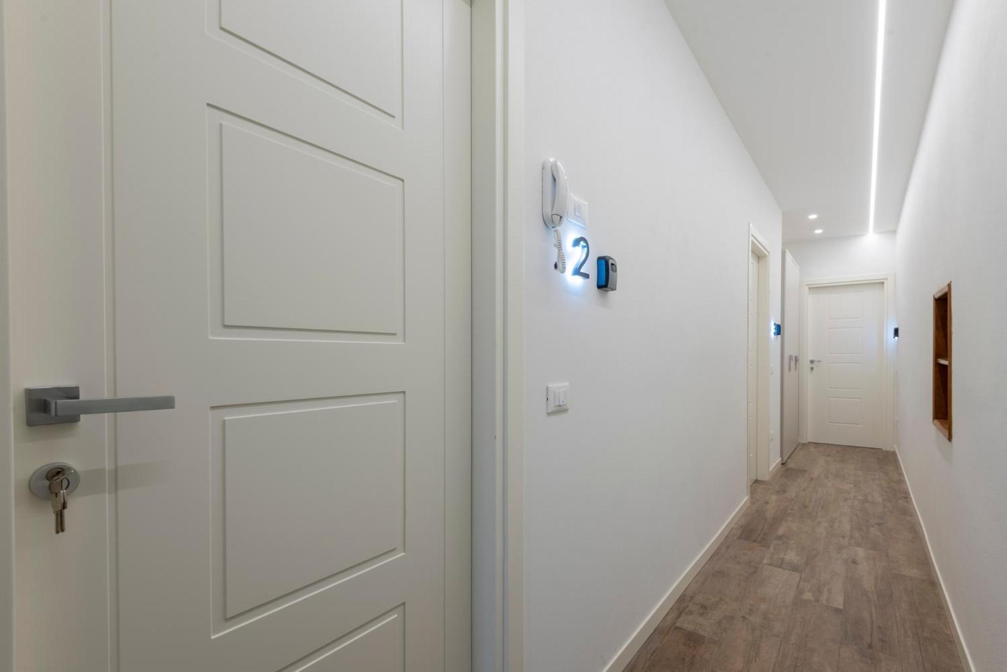 Iarsera Rooms And Apartment ลุคคา ภายนอก รูปภาพ