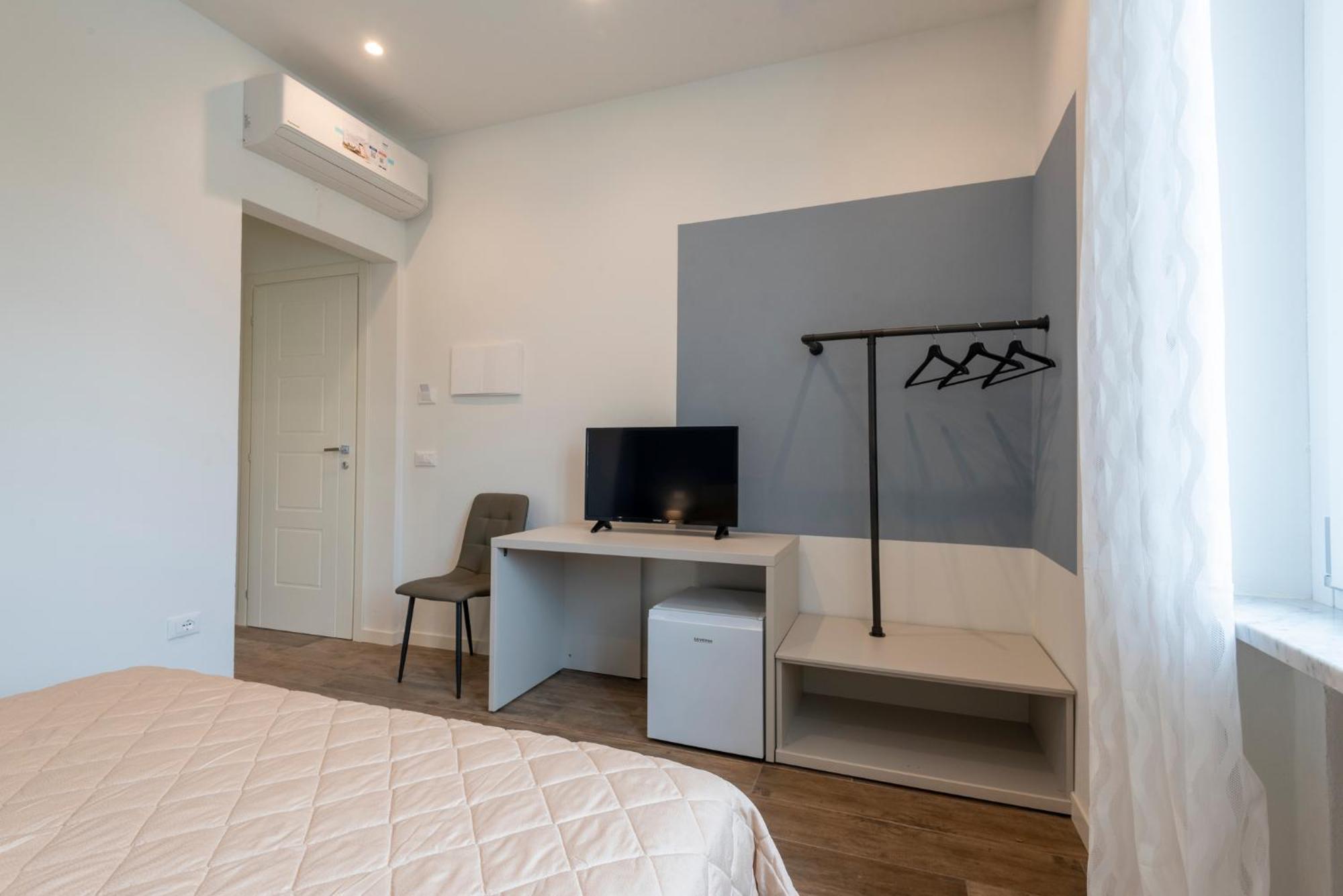 Iarsera Rooms And Apartment ลุคคา ภายนอก รูปภาพ